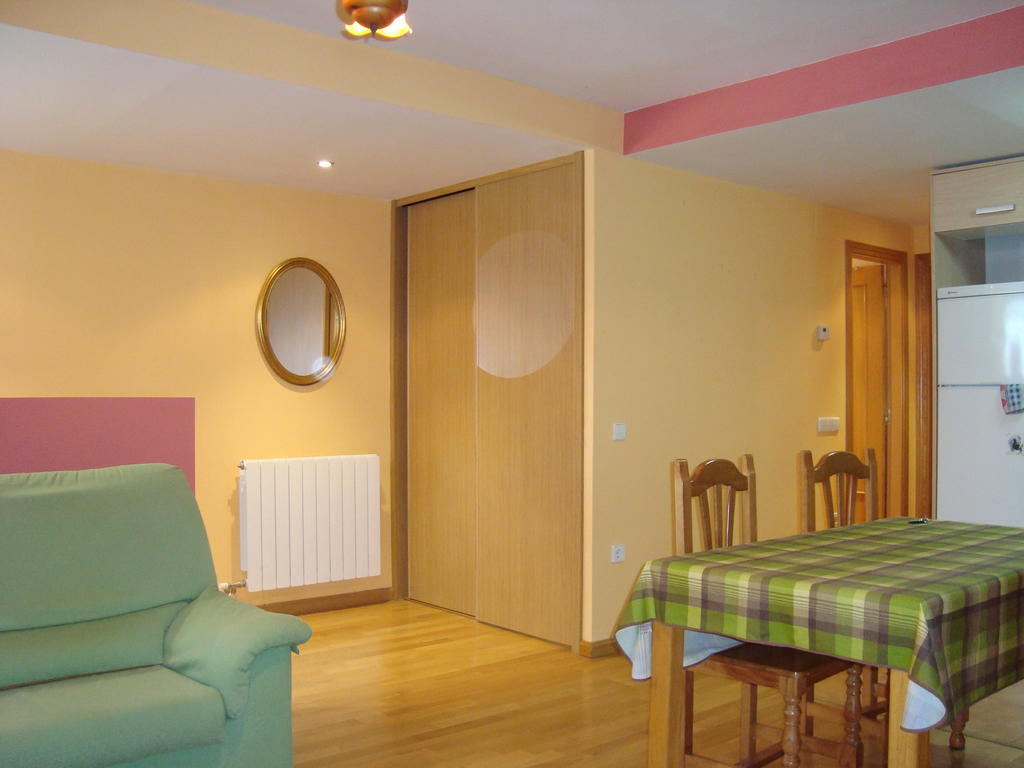 Apartamentos Saila Castejón de Sos Camera foto