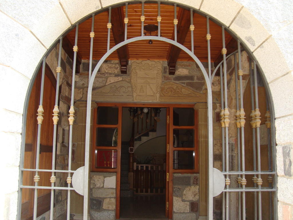 Apartamentos Saila Castejón de Sos Esterno foto